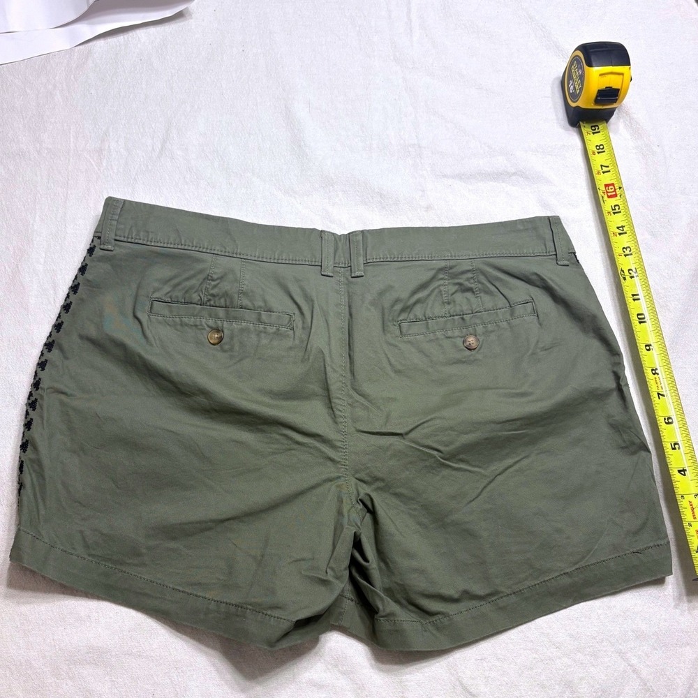 Old Navy Womens Olive Green Embroidered Side Chino Shorts Size 14 Army Green - Picture 2 of 5